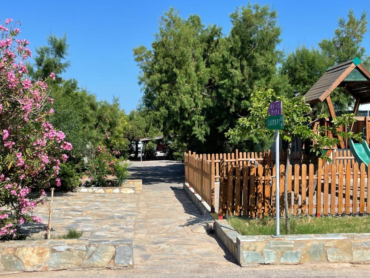 Simos Camping Elafonisos & Bungalows Bagian luar foto